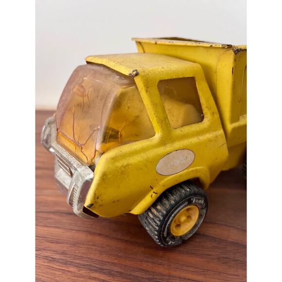 Vintage 1976-1977 Tonka Yellow Dump Truck Collectible Toy - Picture 12 of 15